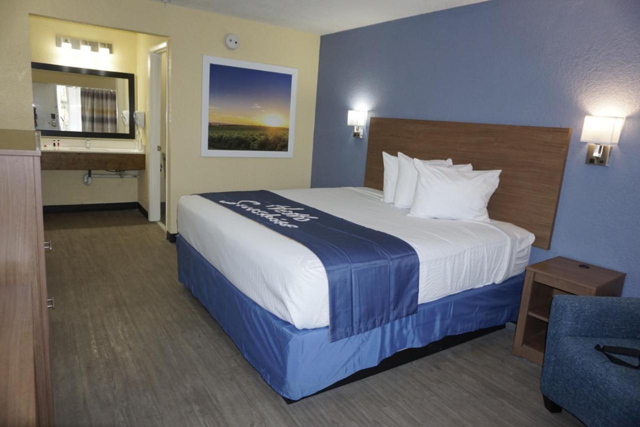 Days Inn By Wyndham Apopka/Orlando Εξωτερικό φωτογραφία