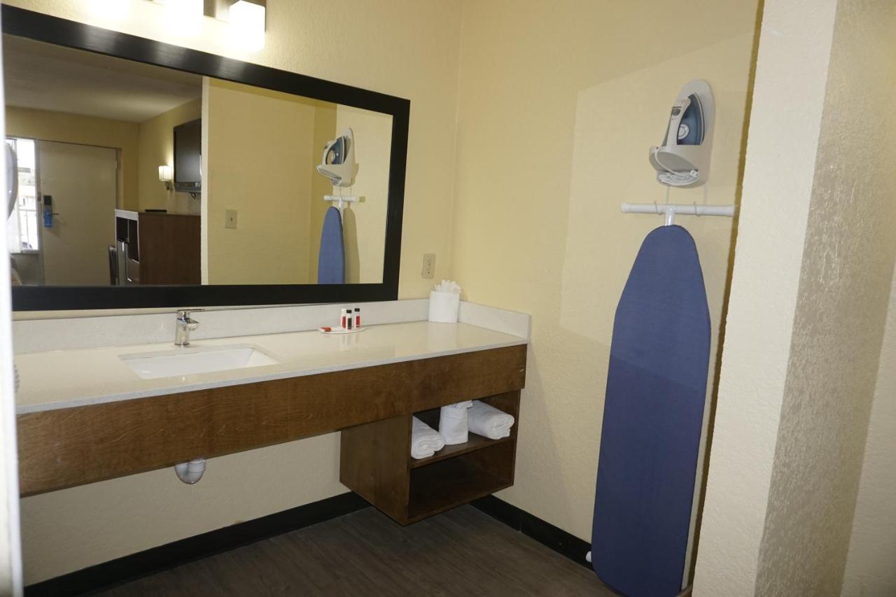 Days Inn By Wyndham Apopka/Orlando Εξωτερικό φωτογραφία