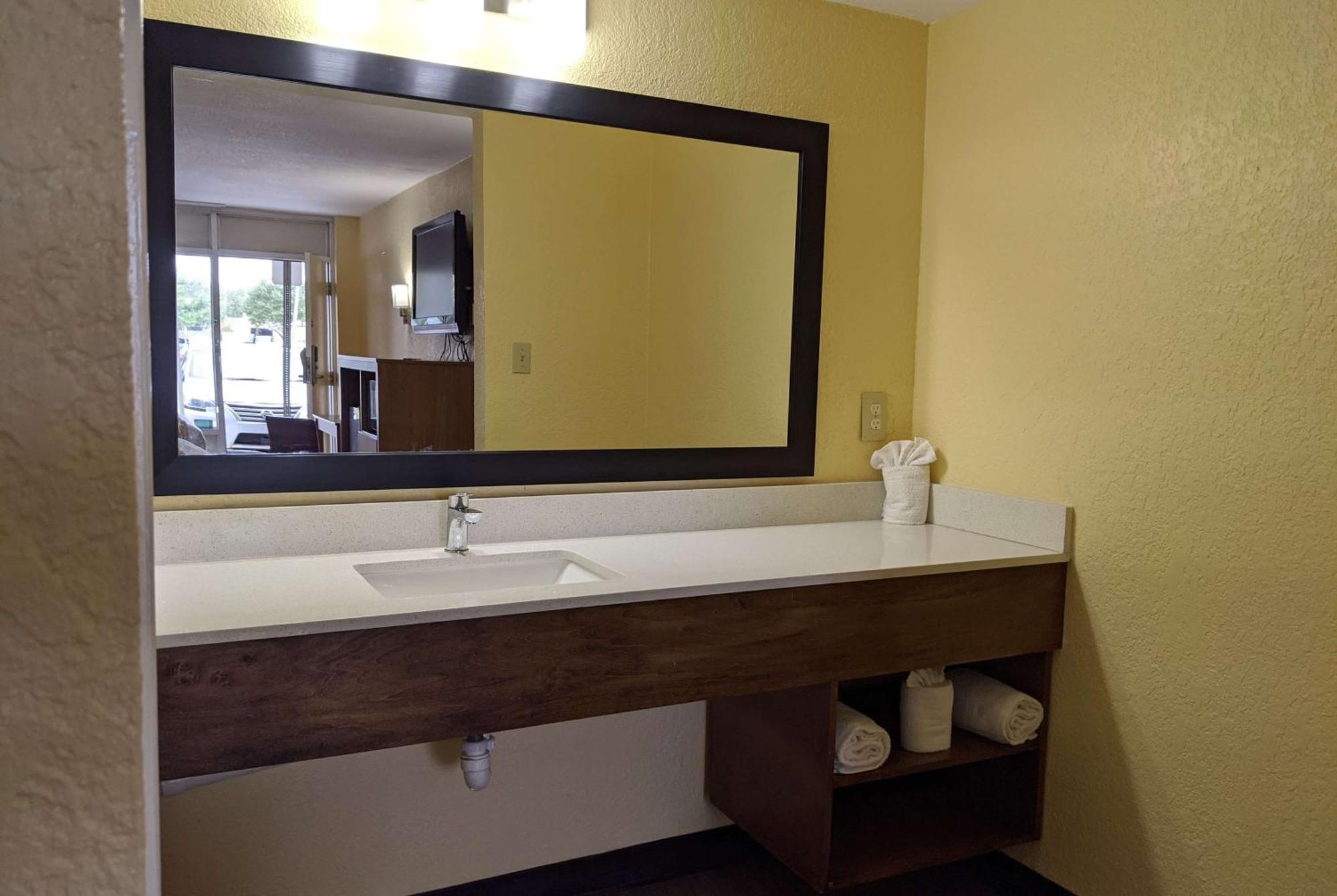 Days Inn By Wyndham Apopka/Orlando Εξωτερικό φωτογραφία