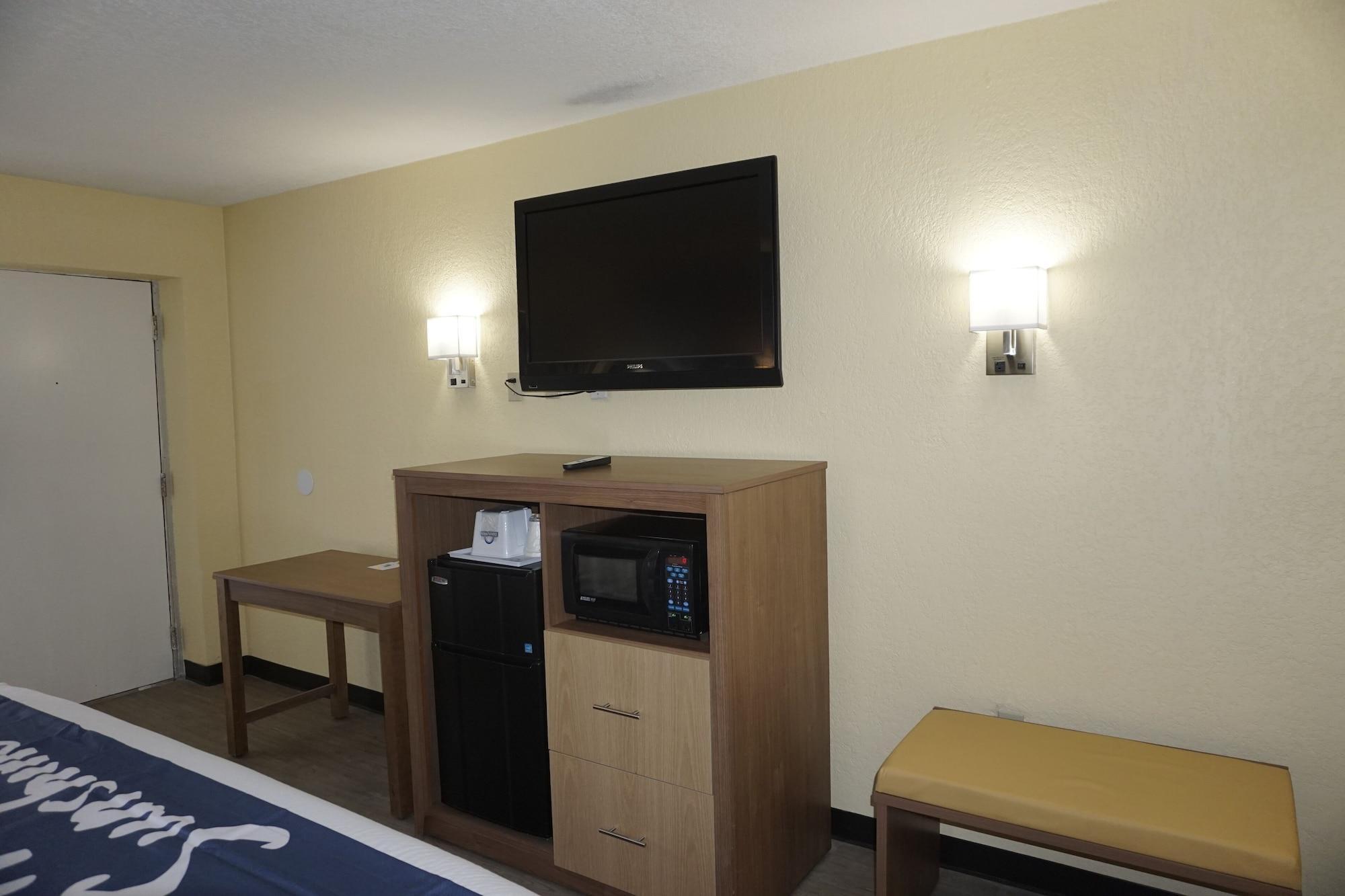 Days Inn By Wyndham Apopka/Orlando Εξωτερικό φωτογραφία
